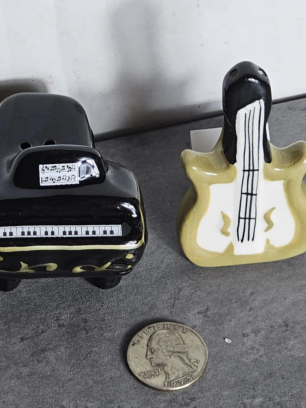 Cracker Barrel pair ceramic